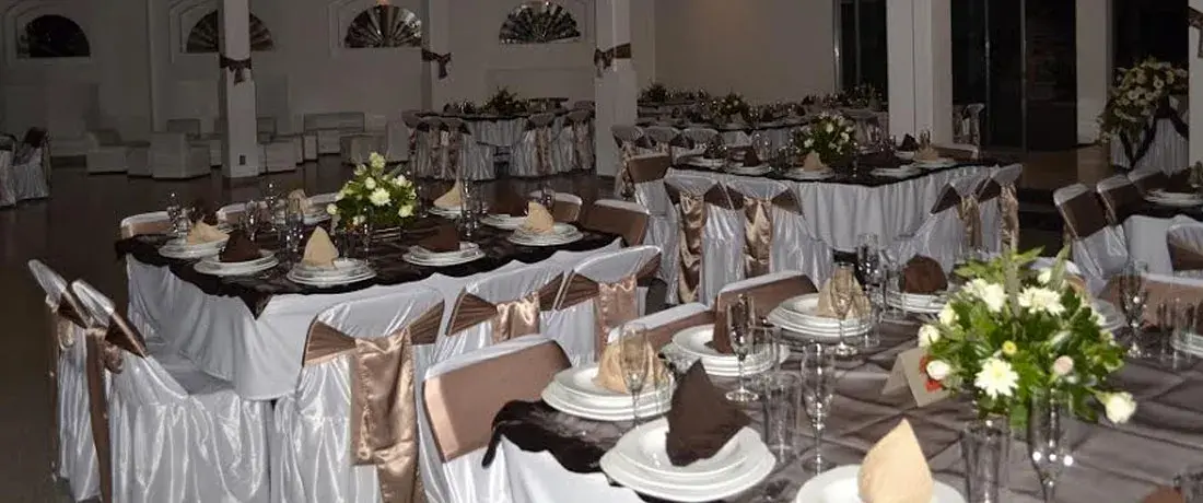 Montaje de mesa elegante